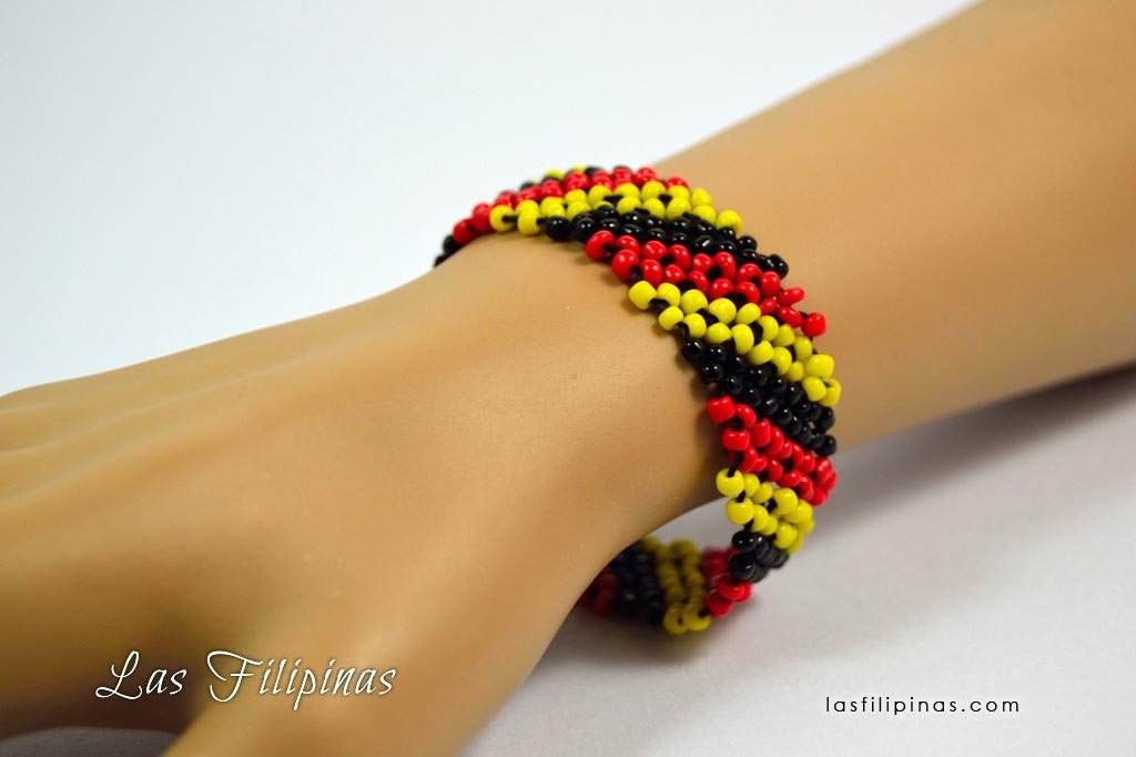 Tribal Bracelet - Slender Ethnic Mandaya Beaded Design