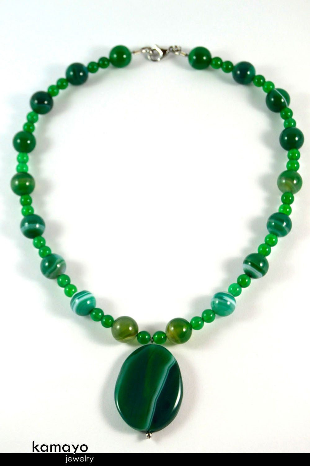 GREEN AGATE NECKLACE - Natural Oval Pendant and Round Beads